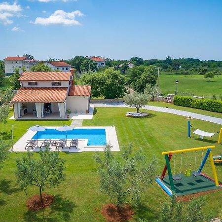 Villa Zara Marčana Buitenkant foto