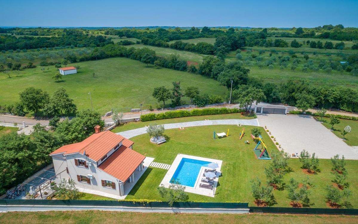 Villa Zara Marčana Buitenkant foto