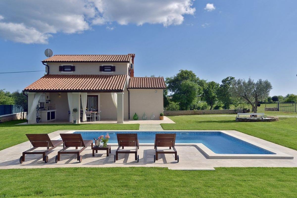 Villa Zara Marčana Buitenkant foto