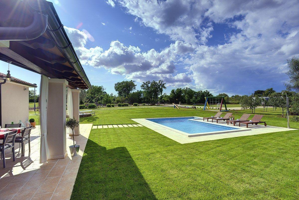 Villa Zara Marčana Buitenkant foto