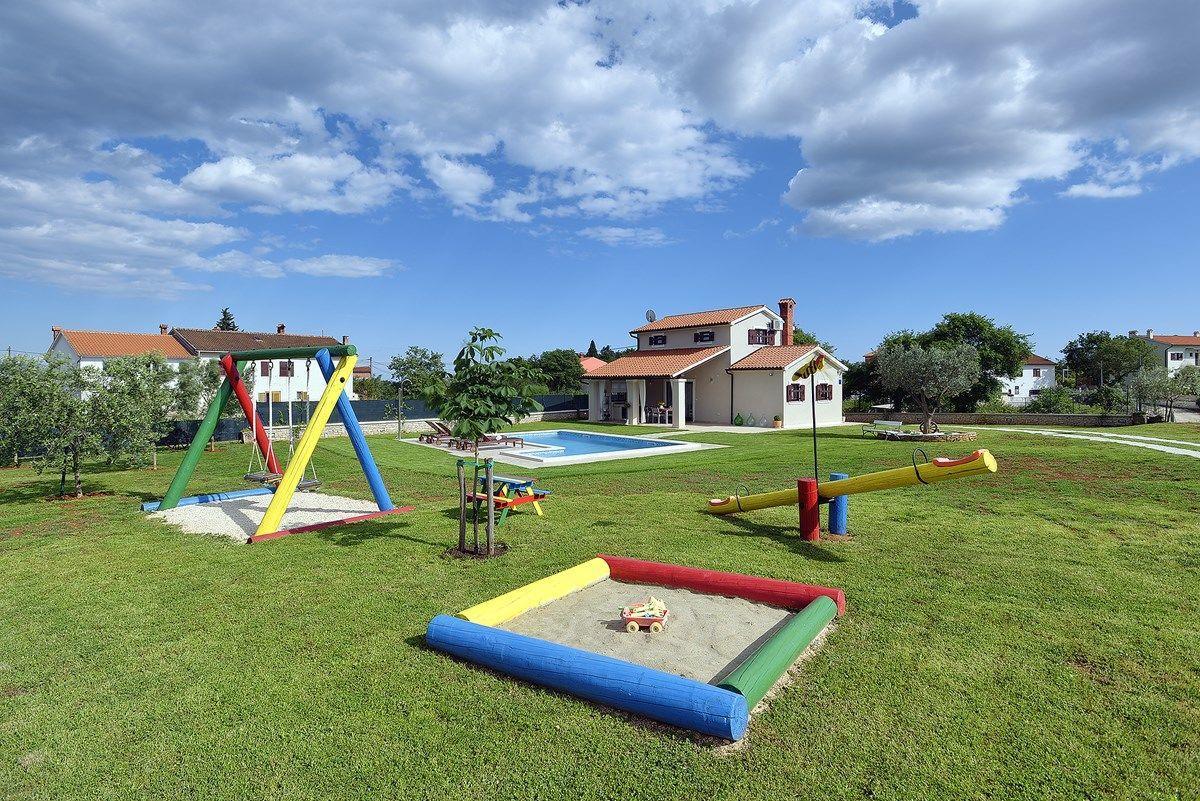 Villa Zara Marčana Buitenkant foto