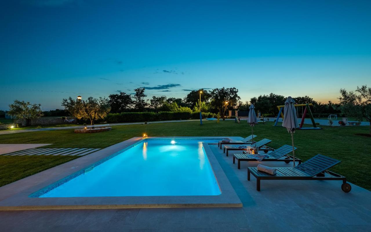 Villa Zara Marčana Buitenkant foto
